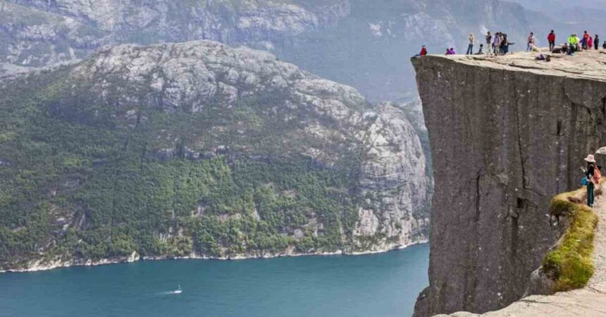 Norway Mission Impossible cliff death
