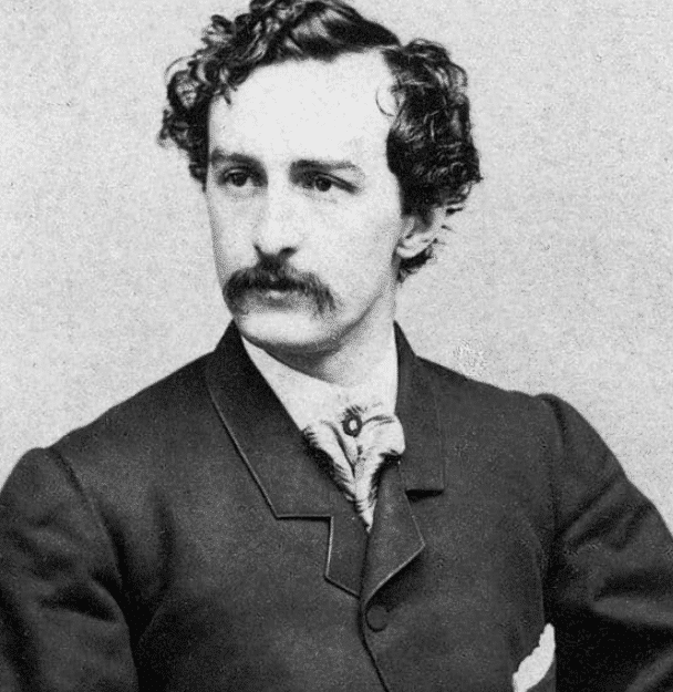 Iconic Historical Figures Who Have Been Photographed – Page 47